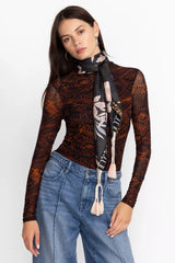 Nido Scarf