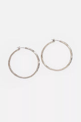 HAMMERED METAL HOOP EARRING
