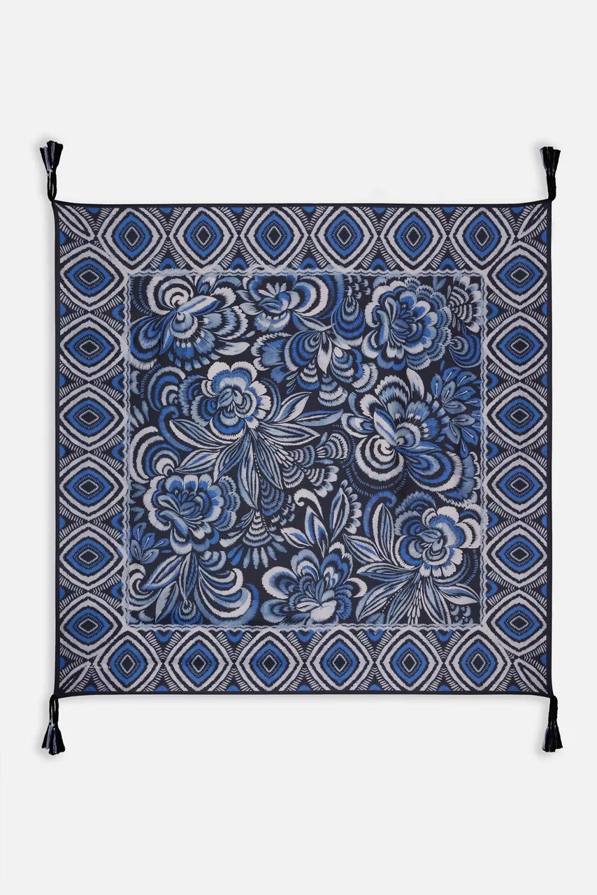FEATHERY FLOWER SILK SCARF