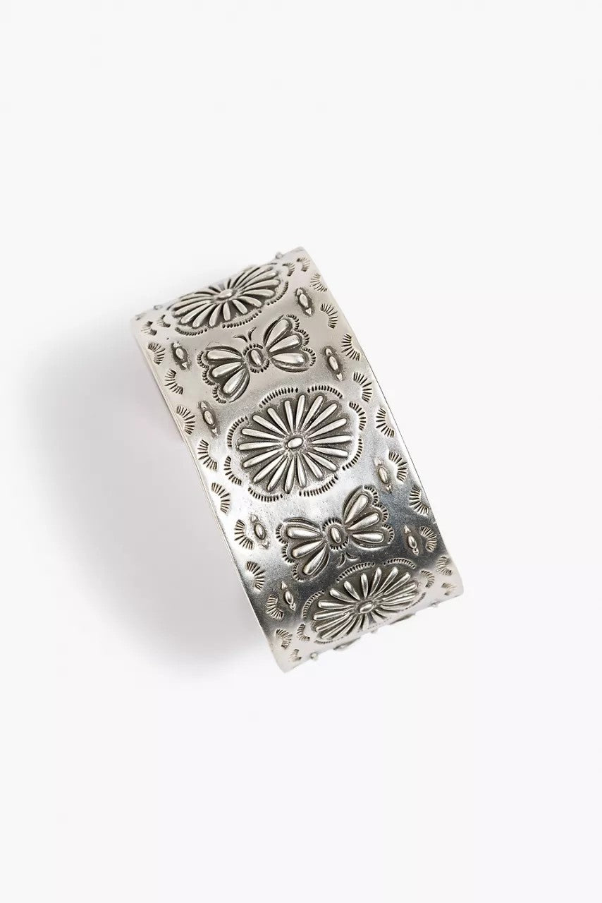 RIVER RANCH CONCHO CUFF