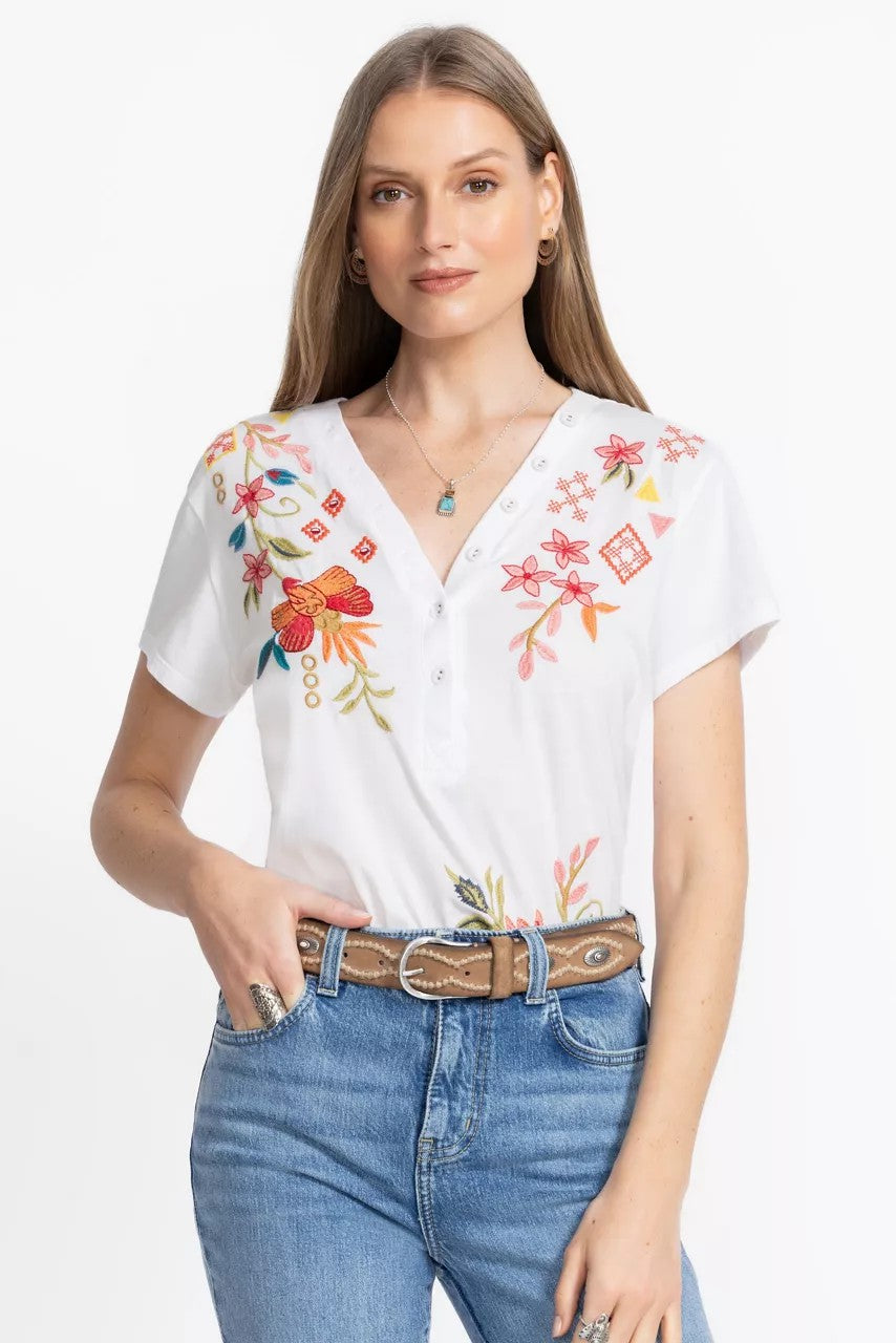 BUTTON NECK TEE