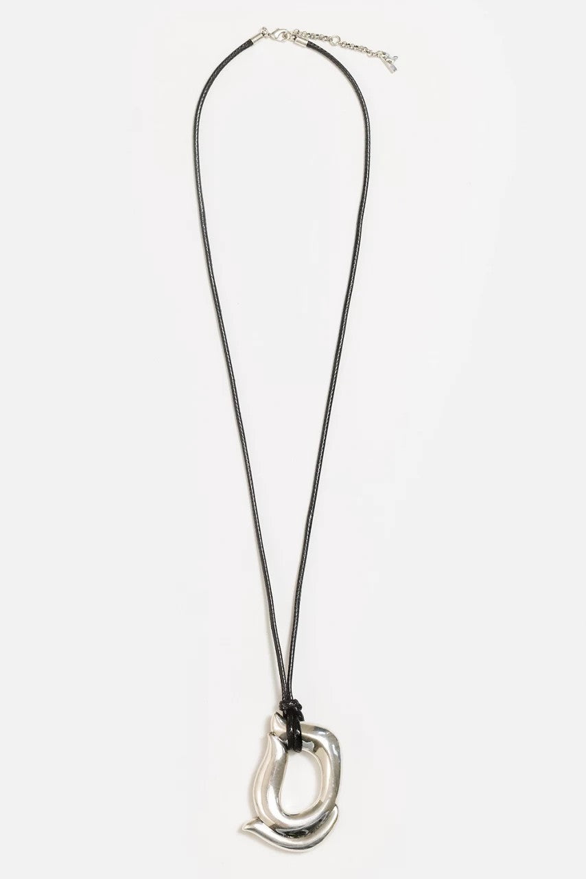 ABSTRACT SWOOSH PENDANT NECKLACE